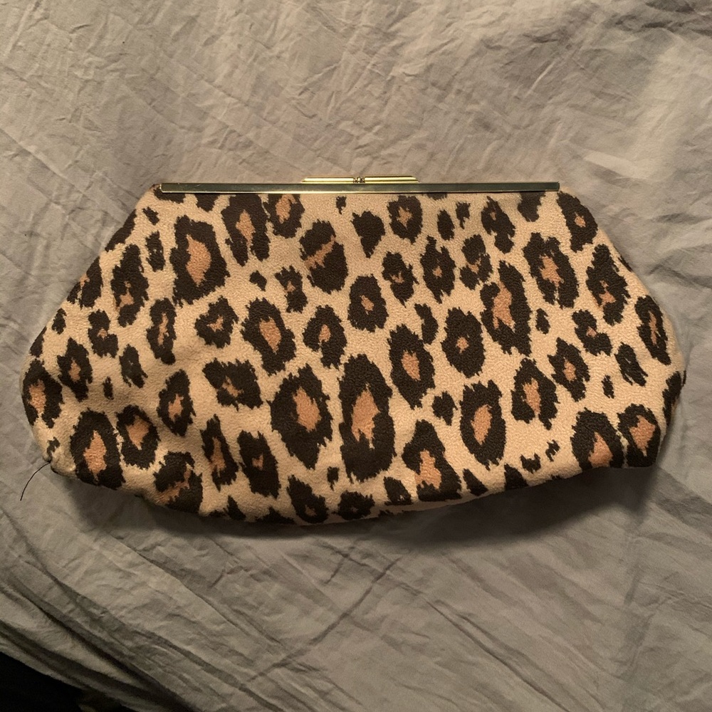 Leopard Clutch